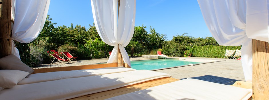 IMG_16075737_Salle-de-Bain Tinal de l'Hermitage Hebergement La-Roche-de-Glun Drome.jpg