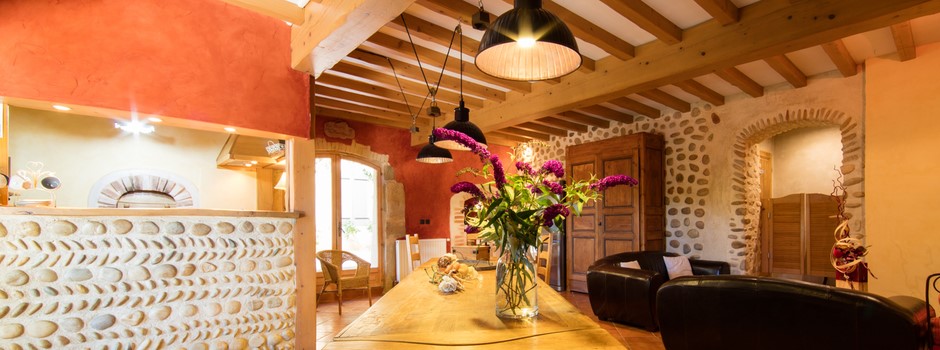 Grand gite Drome salon5.jpg