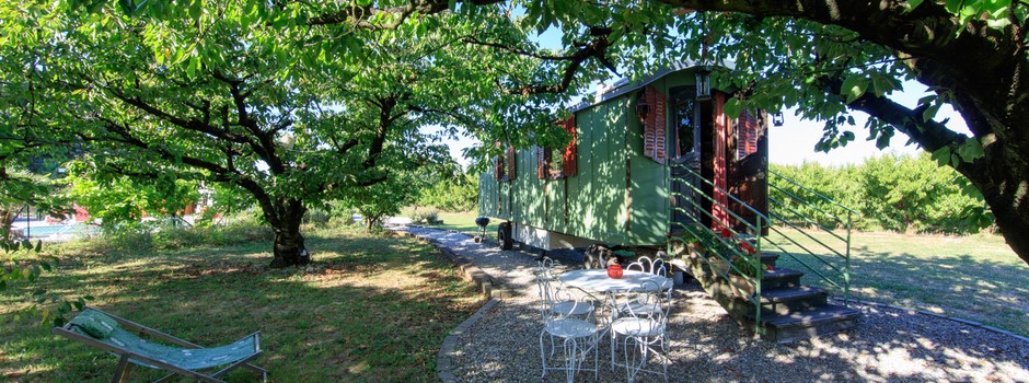 IMG_16075901_Roulotte Tinal de l'Hermitage Hebergement La-Roche-de-Glun Drome.jpg