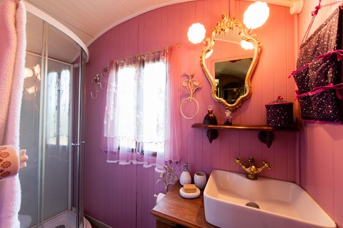 salle de bain de la roulotte