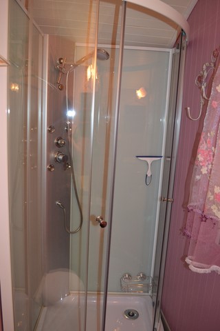 la douche de la roulotte